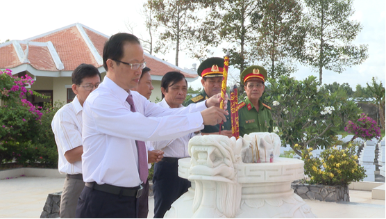 vieng le.png