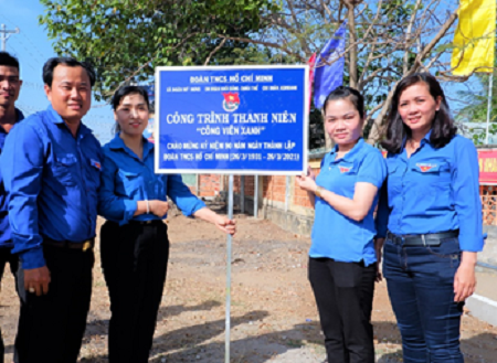 cong trinh thanh nien.png
