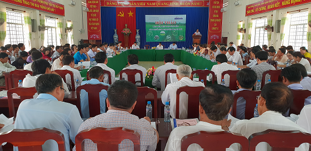 hoi thao nn1.png