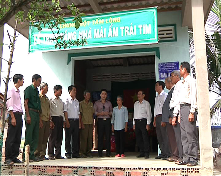 tang nha mai am trai tim.png